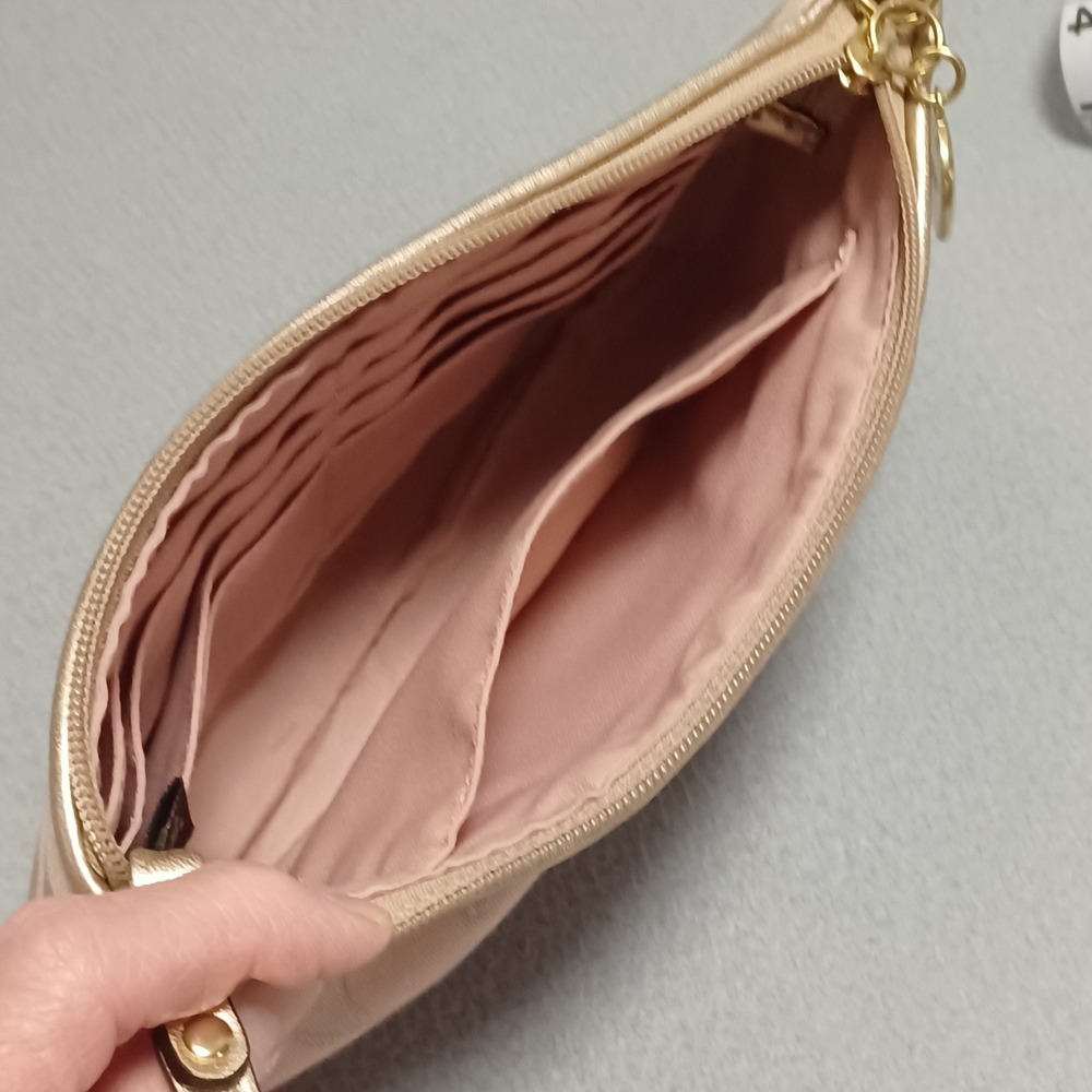 Vintage Coach Wristlet OS Pink Signature C Metallic Gold Trim Pleated Baguette - Picture 10 of 14